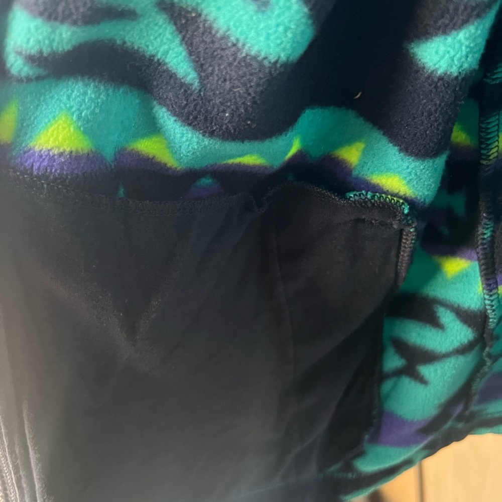 Champs Multicolor Patterned Vest - Picture 5 of 6